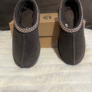 UGG Chocolate Suede Slippers with Knit Detail